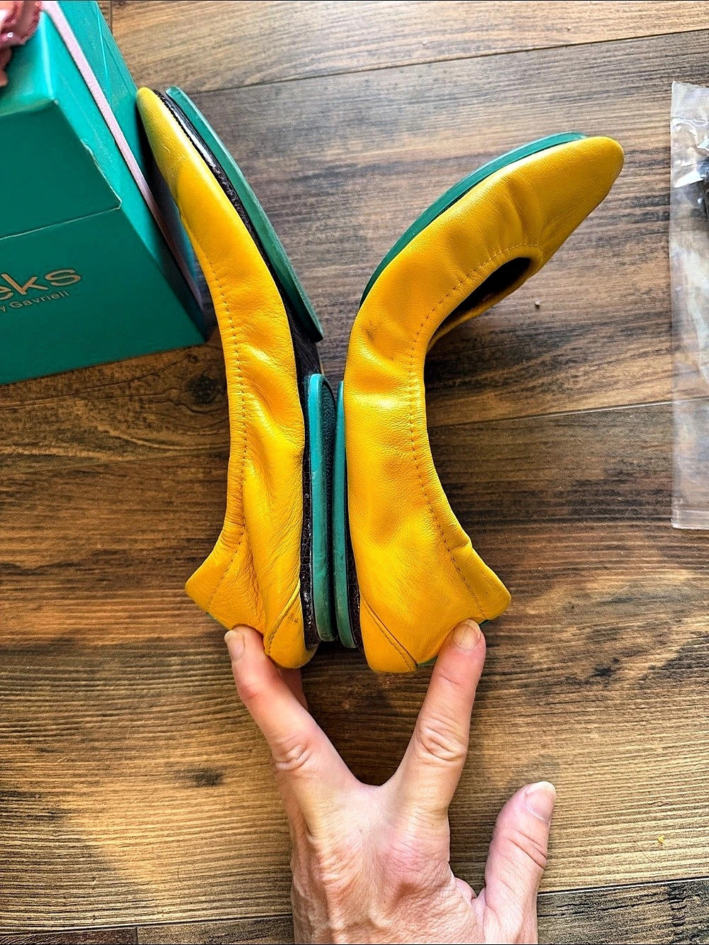 Tieks Mustard Yellow Leather Flats US 6 with original box - Picture 3 of 9